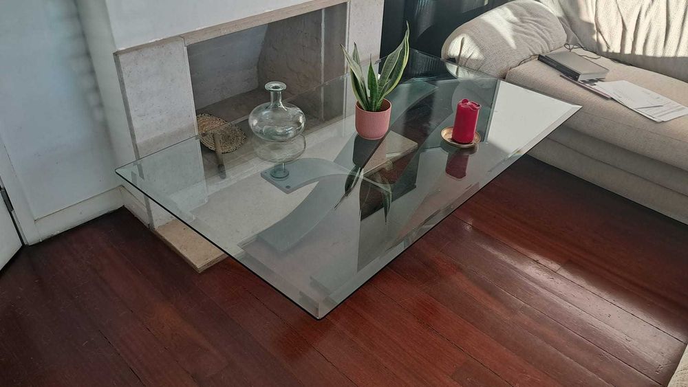 Mesa de centro em vidro