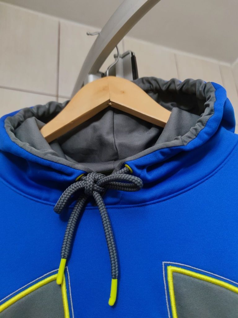 bluza hoodie kangurka longsleeve XL crewneck UA under armour fit class