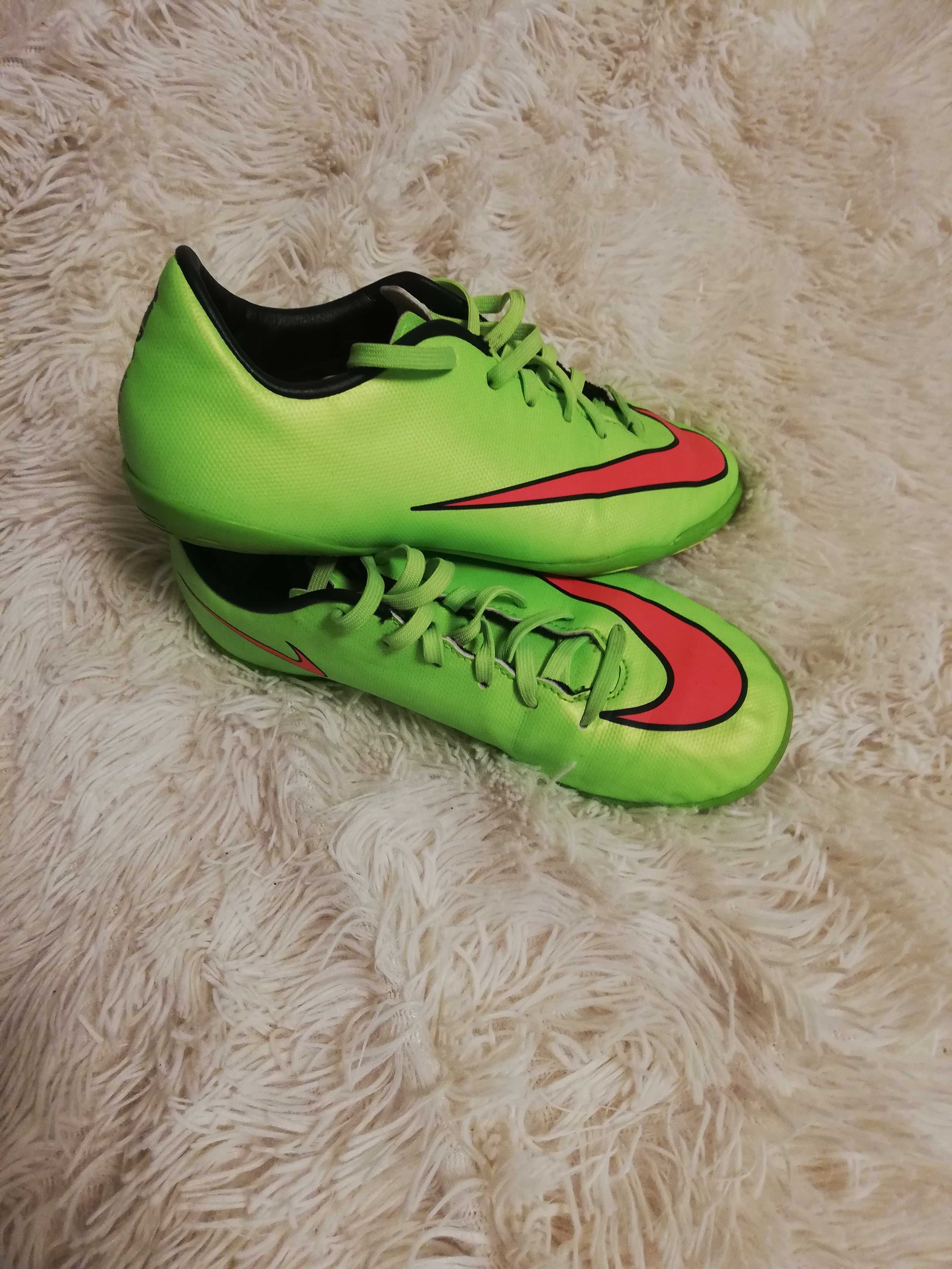 Nike Mercurial 34 halówki Nike 34 Mercurial neon