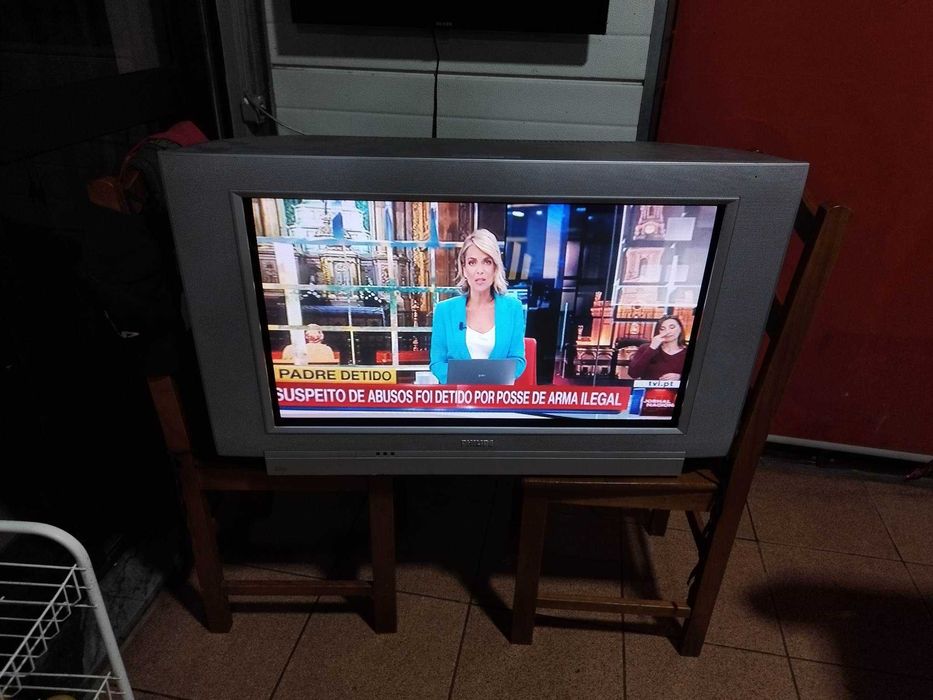 TV plasma preto 80/ TV Philips