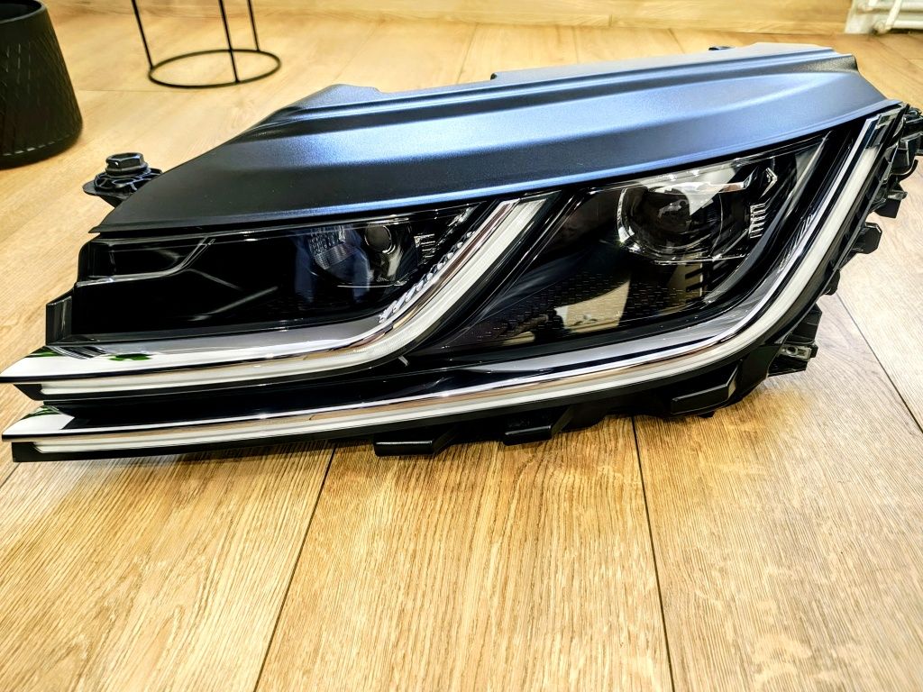 Reflektor lampa przód prawa lewa volkswagen arteon full LED  kompletne