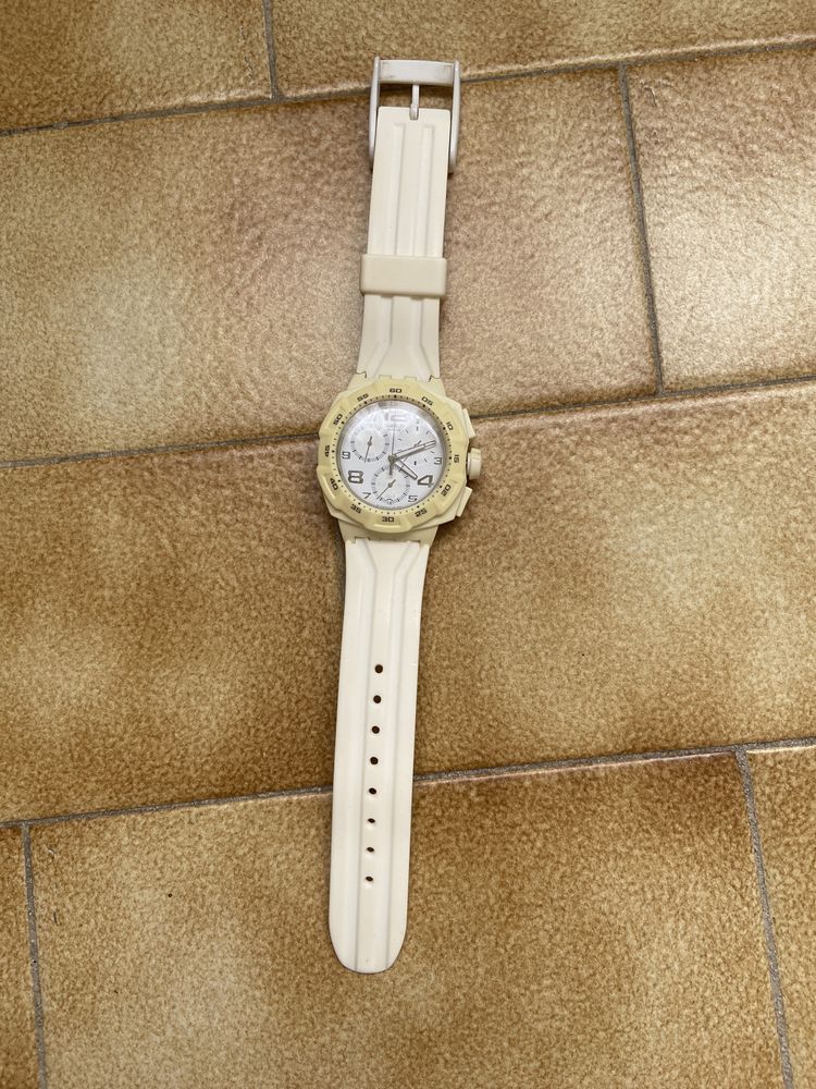 Relógio Swatch (Branco)