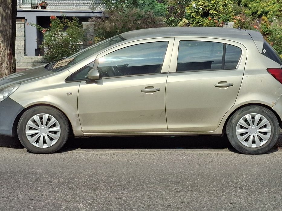 Opel Corsa z gazem.