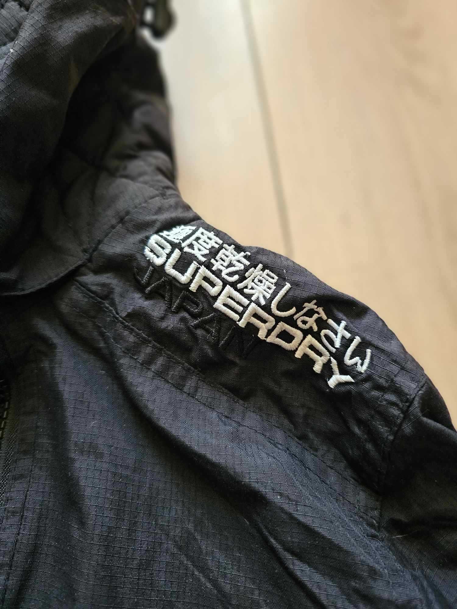 Kurtka damska zimowa Superdry Professional - Windcheater