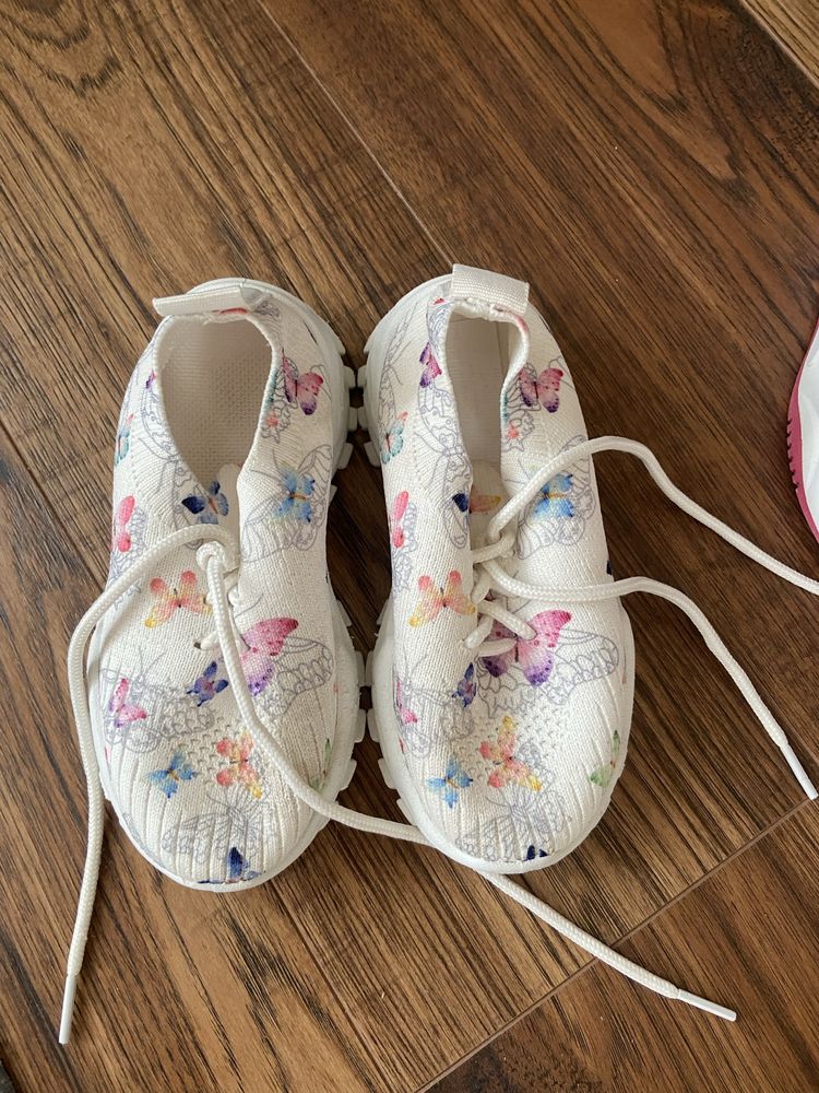 Buty dla dziewczynki
