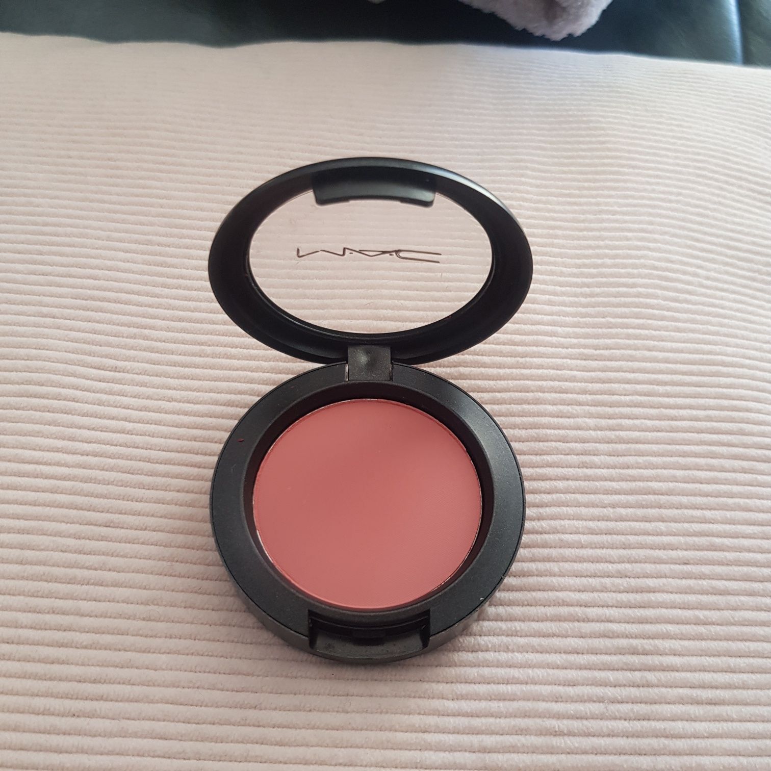 Róż M.A.C  sheertone blush