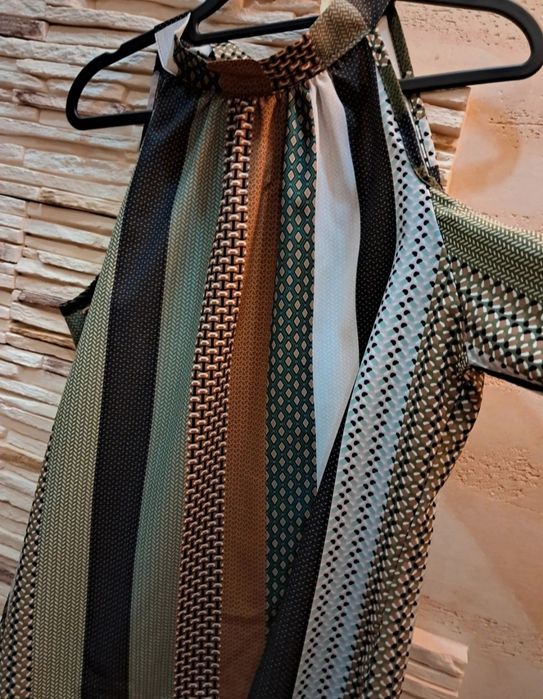 Bluzka odkryte ramiona