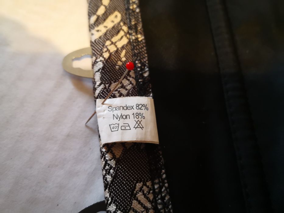Gorset Spandex sznurowany z tyłu z przodu haftki