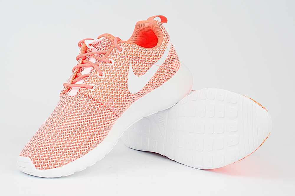 NIKE Wmns Rosherun Nowe r 39
