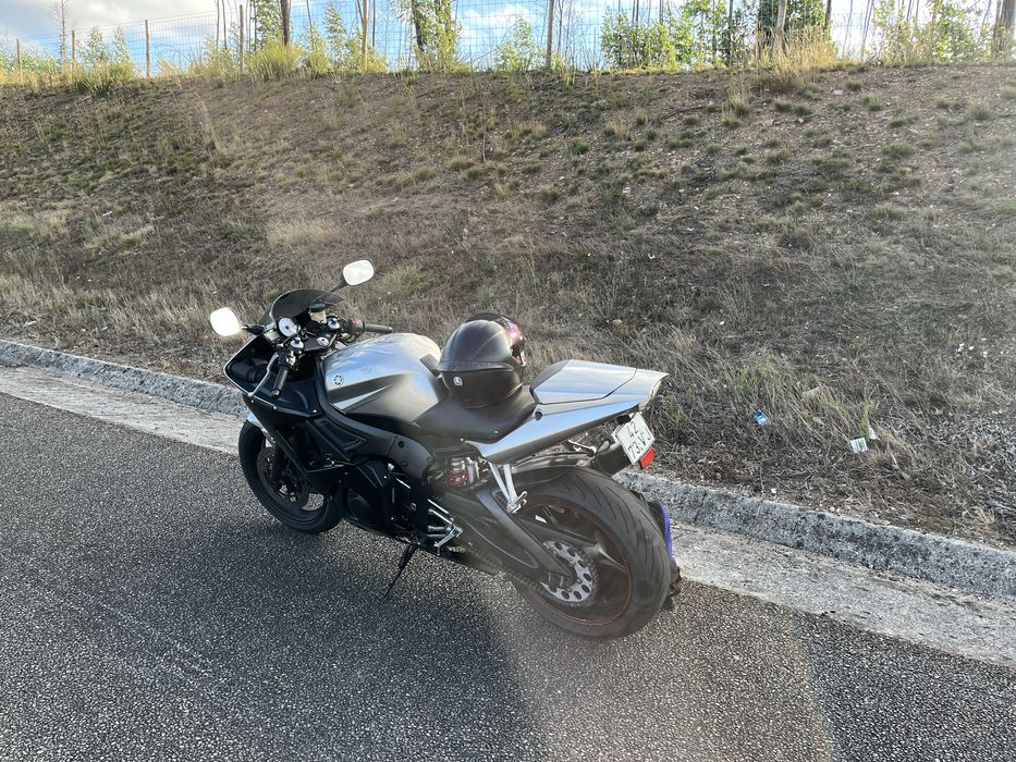 Yamaha r6 2003  limitada A2