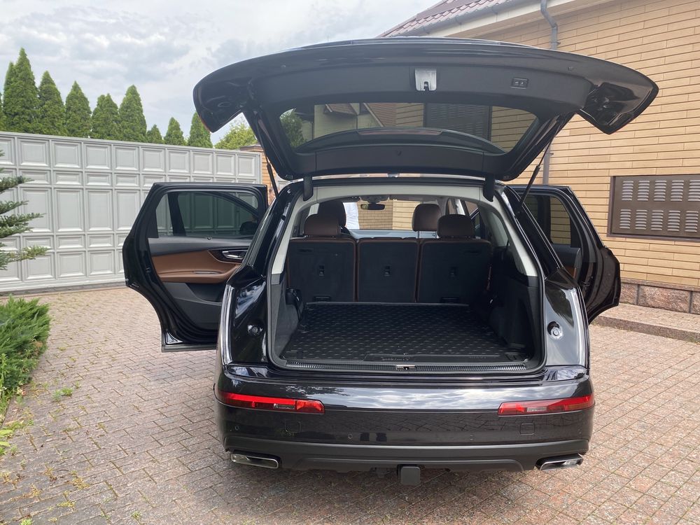 AUDI Q7  2018 року у гарному стані