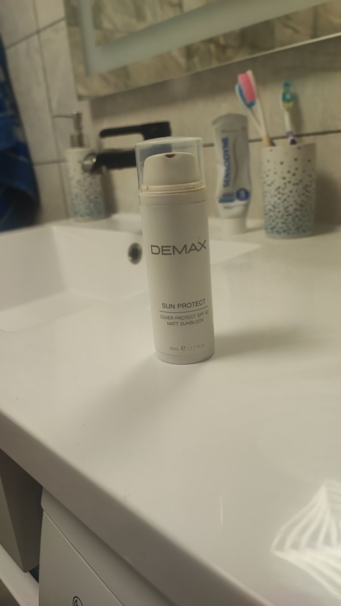 Захисний матуючий санблок Demax SPF50 50 мл