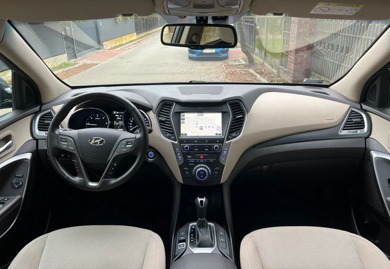 Hundai Santa Fe 2016