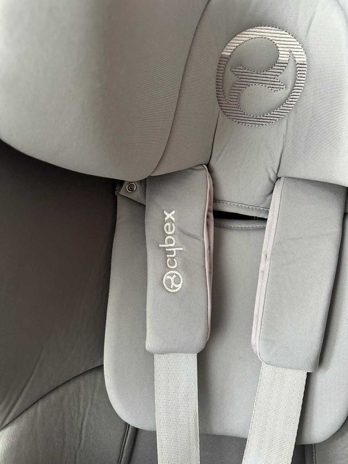 Cybex sirona M2 i size& base manhattan grey z baza isofix