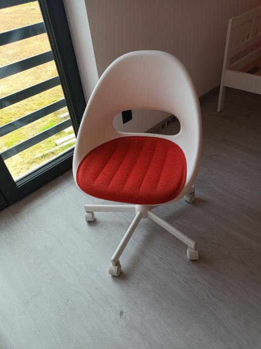 Krzesło obrotowe regulowane z nakladką IKEA