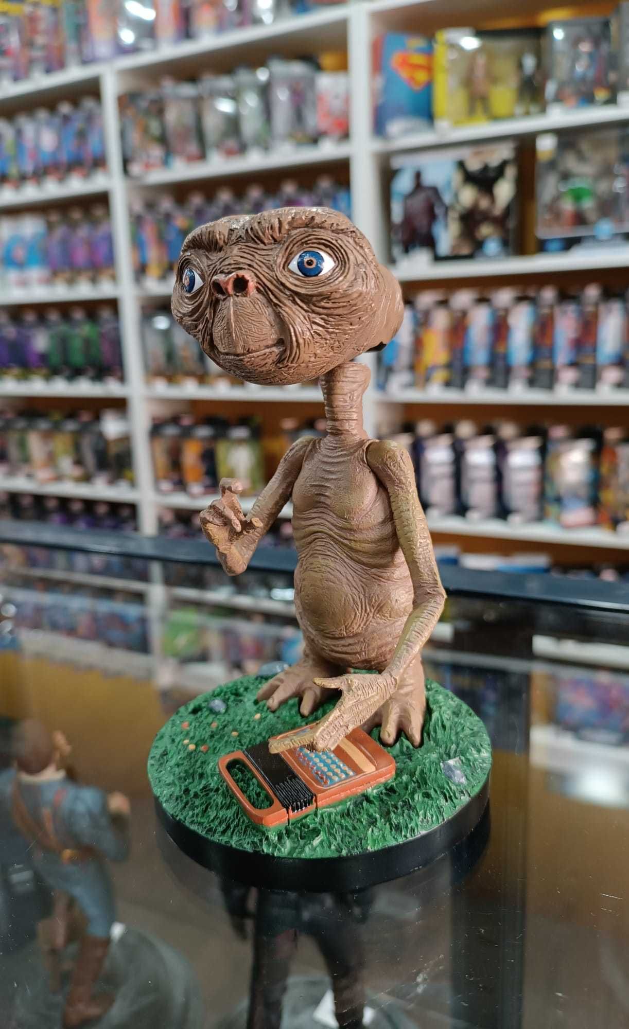 Estátua E.T. The Extra-terrestrial