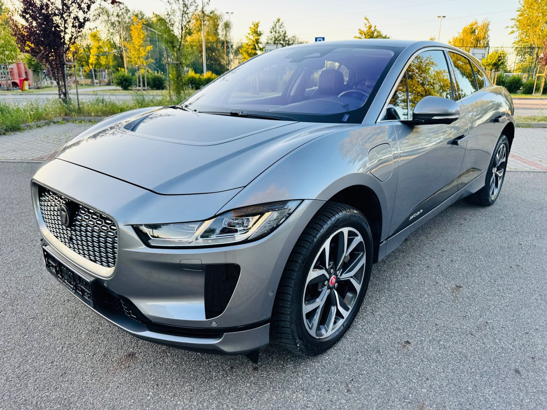 Jaguar I-Pace 90KWH RED CCS Asyst Pasa Ruchu Distronic Navi Climatronic LED Serwis!