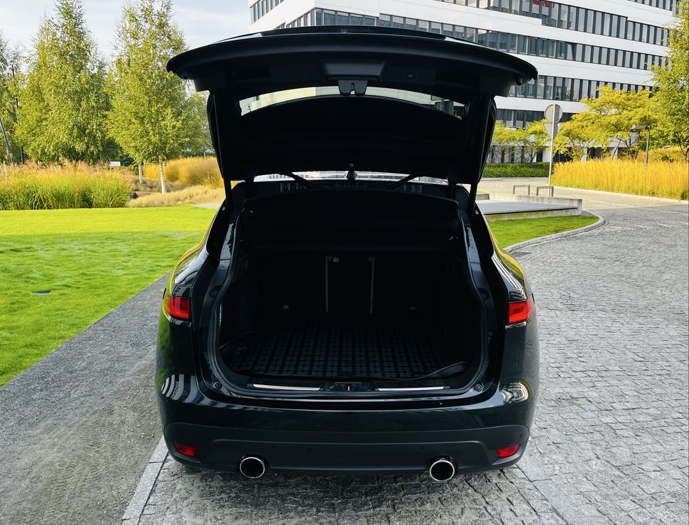 Jaguar F-pace 3.0sc Prestige Green British Racing