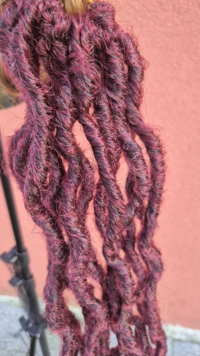 Peruka czerwone dredy