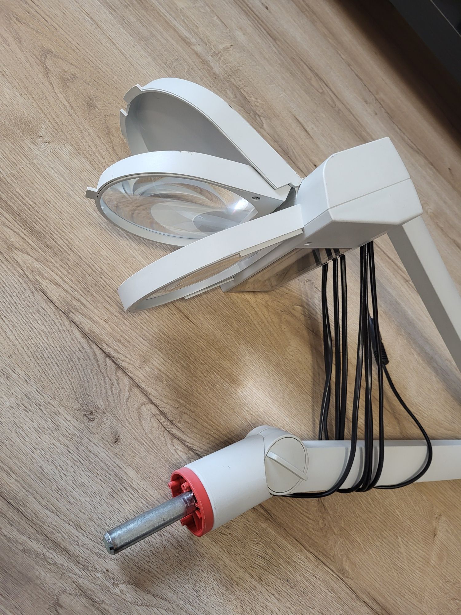 ESCHENBACH lupa  powiększająca lampa