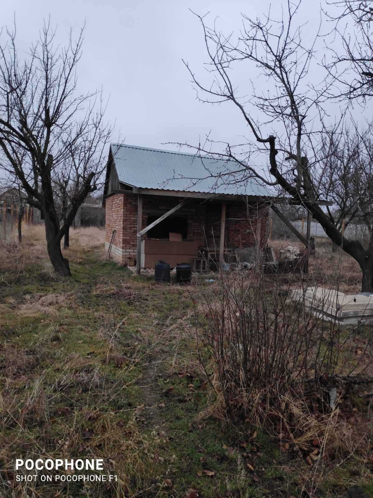 Светлое, Дачи участок с незавершенным строением.