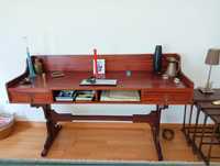 Secretária / escrivaninha em madeira maciça, antiguidade