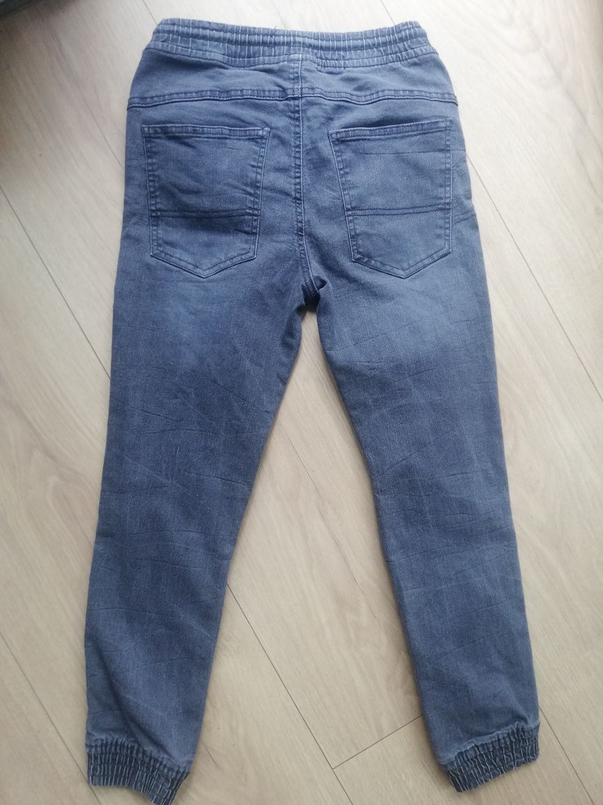 Spodnie jeansowe 152