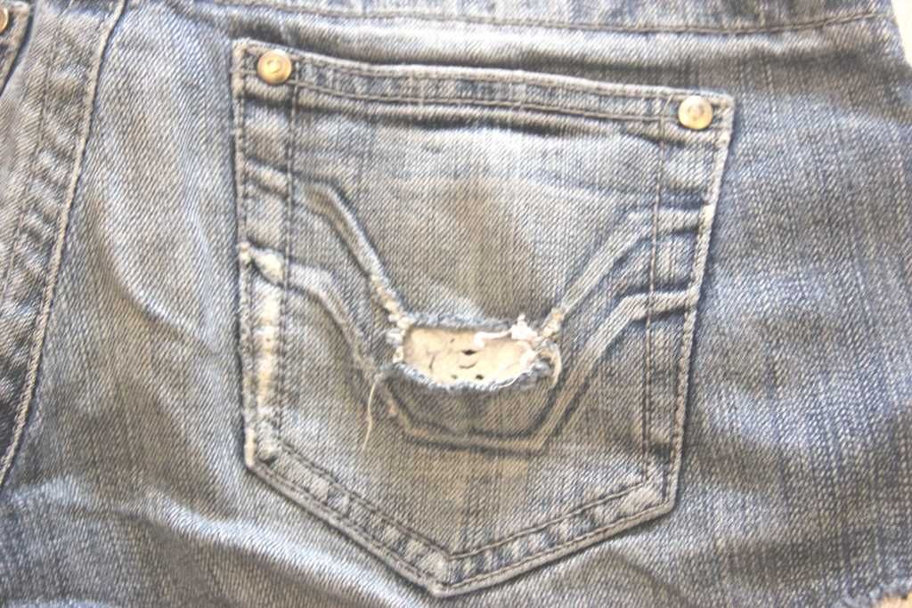 Krótkie spodenki jeansowe  z koronką S