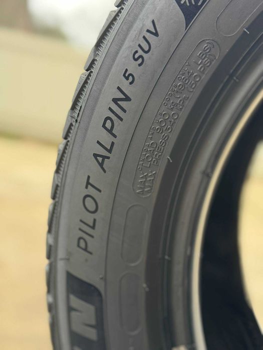Зимові шини Michelin Pilot Alpin5 SUV 235/55R18 104H 2 шт