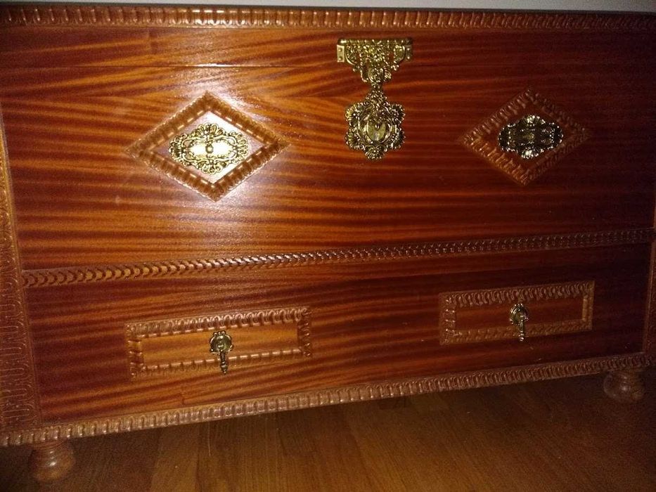 Baú em madeira - Negociável