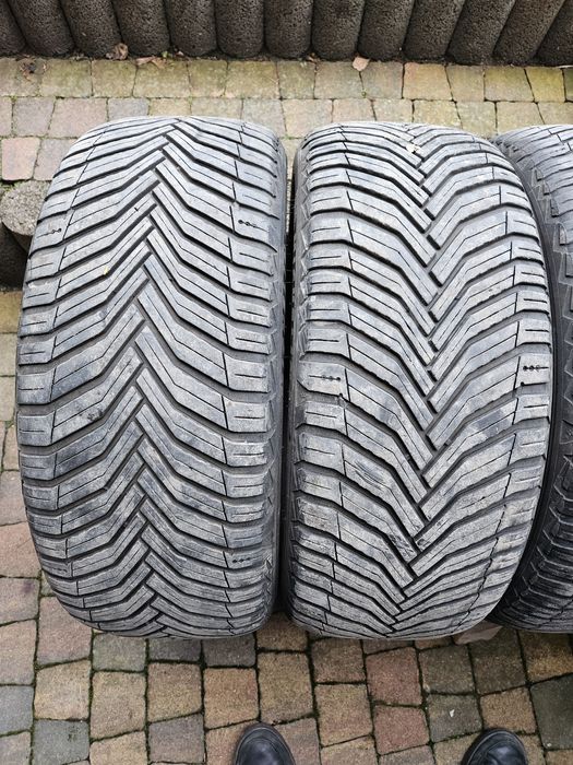 Opony całoroczne 225/45/17 Michelin Crossclimate 2022r.