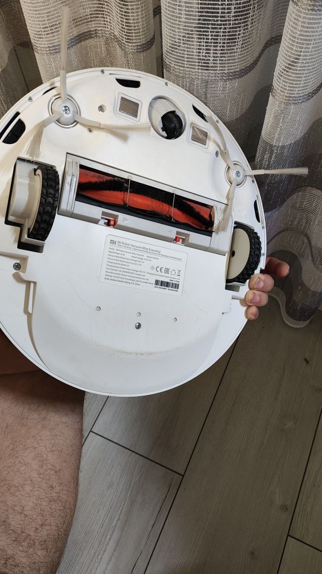 Продам робот-пилосос Xiaomi Mi Robot Vacuum-Mop Essential