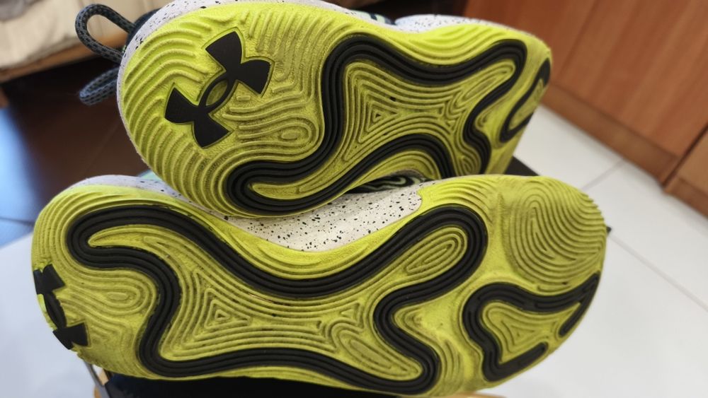 Кросівки чоловічі  баскетбольні Under Armour SPAWN 6 42,5 розмір