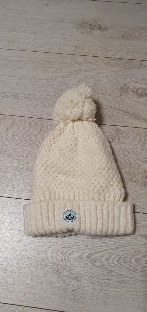 Czapka zimowa damska SUPERDRY z pomponem