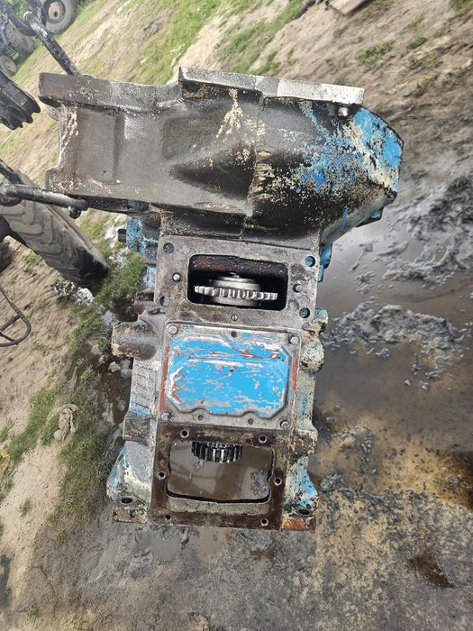 Проміжутка корпус щепленя мтз  кабіна мтз баки мотор,роздатка полуось