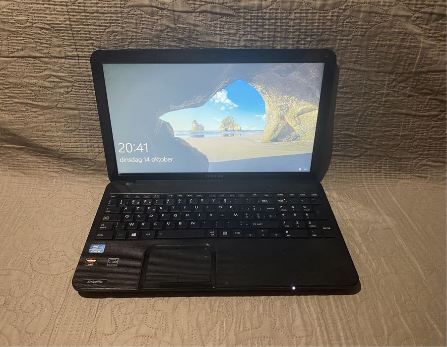 Ноутбук Toshiba Satellite c855-223 Intel core і5 Radeon ІгровийРобочий