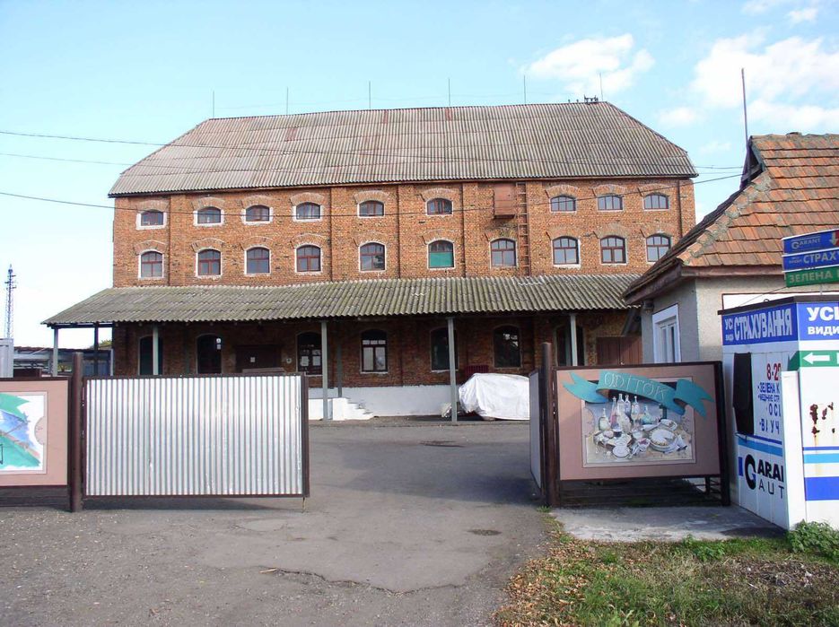 Екс пропозиція : 3 га з термальною водою та готовим проєктом готелю