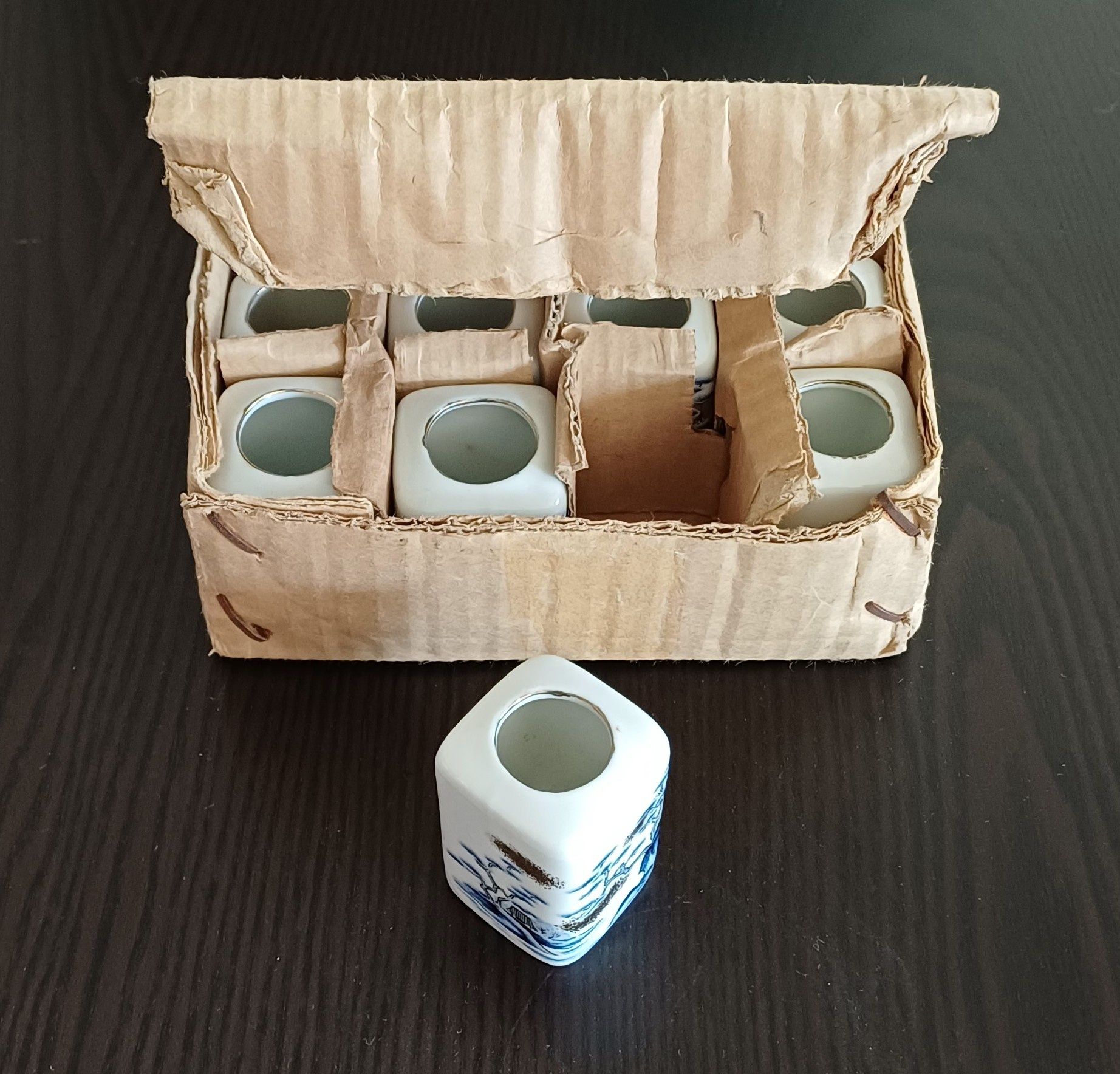 Paliteiros em porcelana novos total 12 Motivos asiáticos