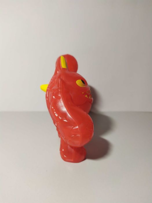 Іграшка монстр червоний
