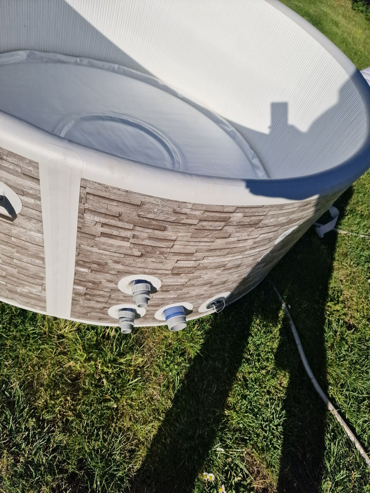 Niecka, basen do jacuzzi 5 osobowego 800litrow bestway  Vancouver