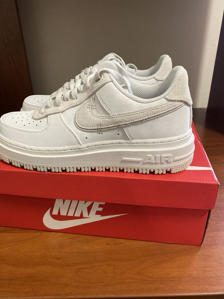 Новые ОРИГИНАЛ оригінал кроссовки кросівки Nike найк Air Force 1 Luxe