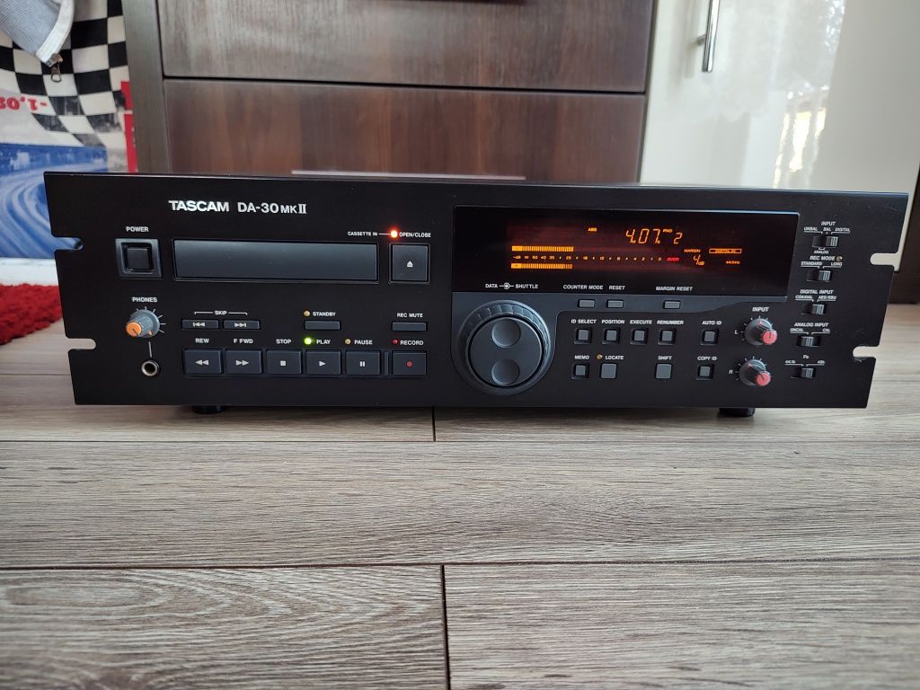 Tascam DA-30 MKII dat odtwarzacz DAT Japan