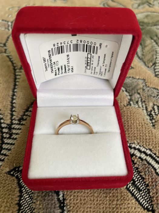 Золота каблучка 585 проба