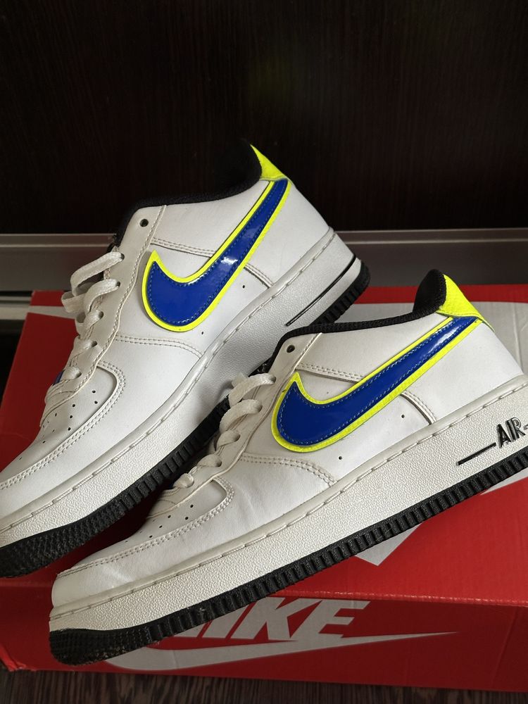 Кроссовки Nike Air Force1. Оригинал с коробкой. Натуральная кожа.