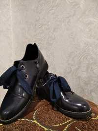 Туфлі жіночі темно-синій колір
