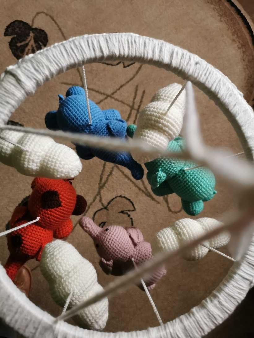duża (68cm) kolorowa karuzela na szydełku handmade