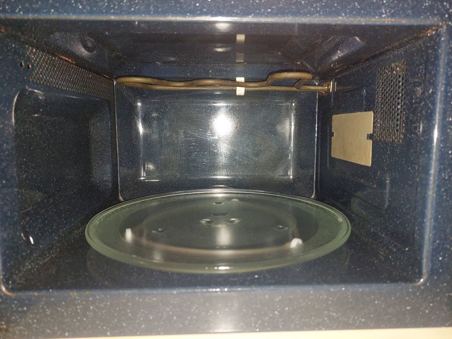 Kuchenka mikrofalowa Samsung GE83X
