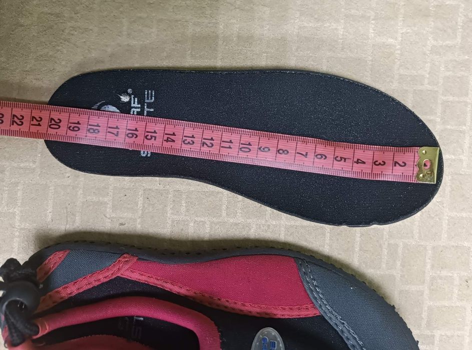 Аквашузы коралки ,31 (20 см стелька) и40 размер