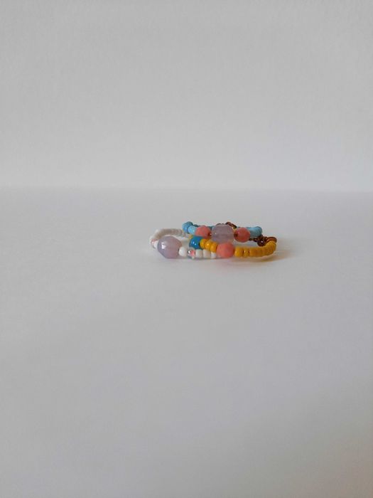 Conjunto de anéis coloridos pilha de anéis