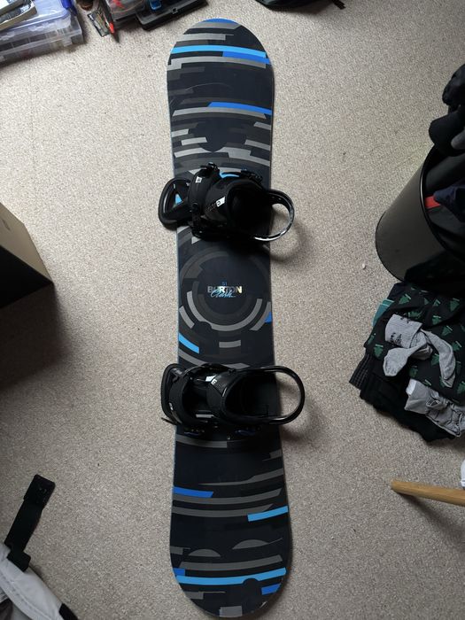 Deska Snowboard Burton Clash 151cm wraz z wiązaniami Burton ipokrowiec